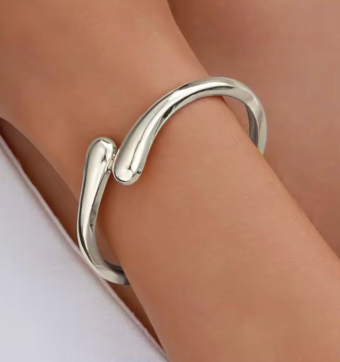 Gold Bangle Bracelet for Women & Teens