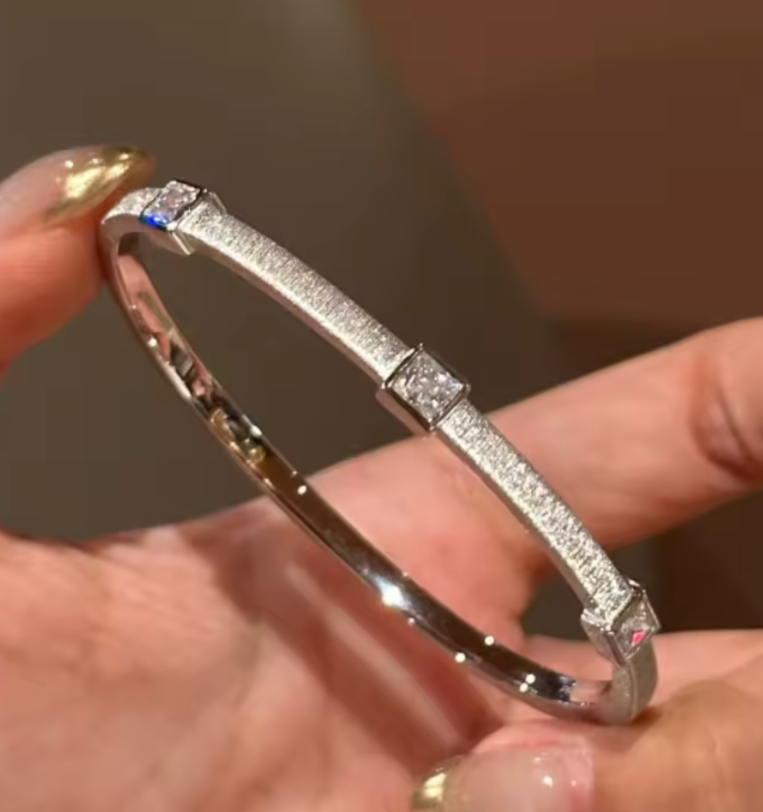 Single Zircon Luxury Bangle Bracelet for Women
