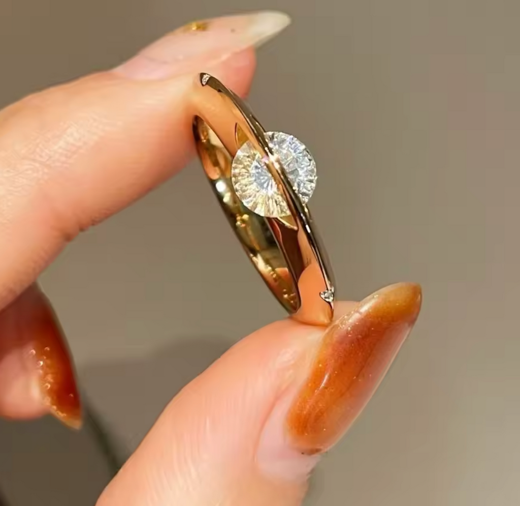 Single Zircon Luxury Bangle Bracelet for Women