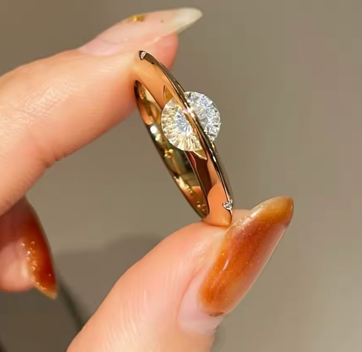 Single Zircon Luxury Bangle Bracelet for Women