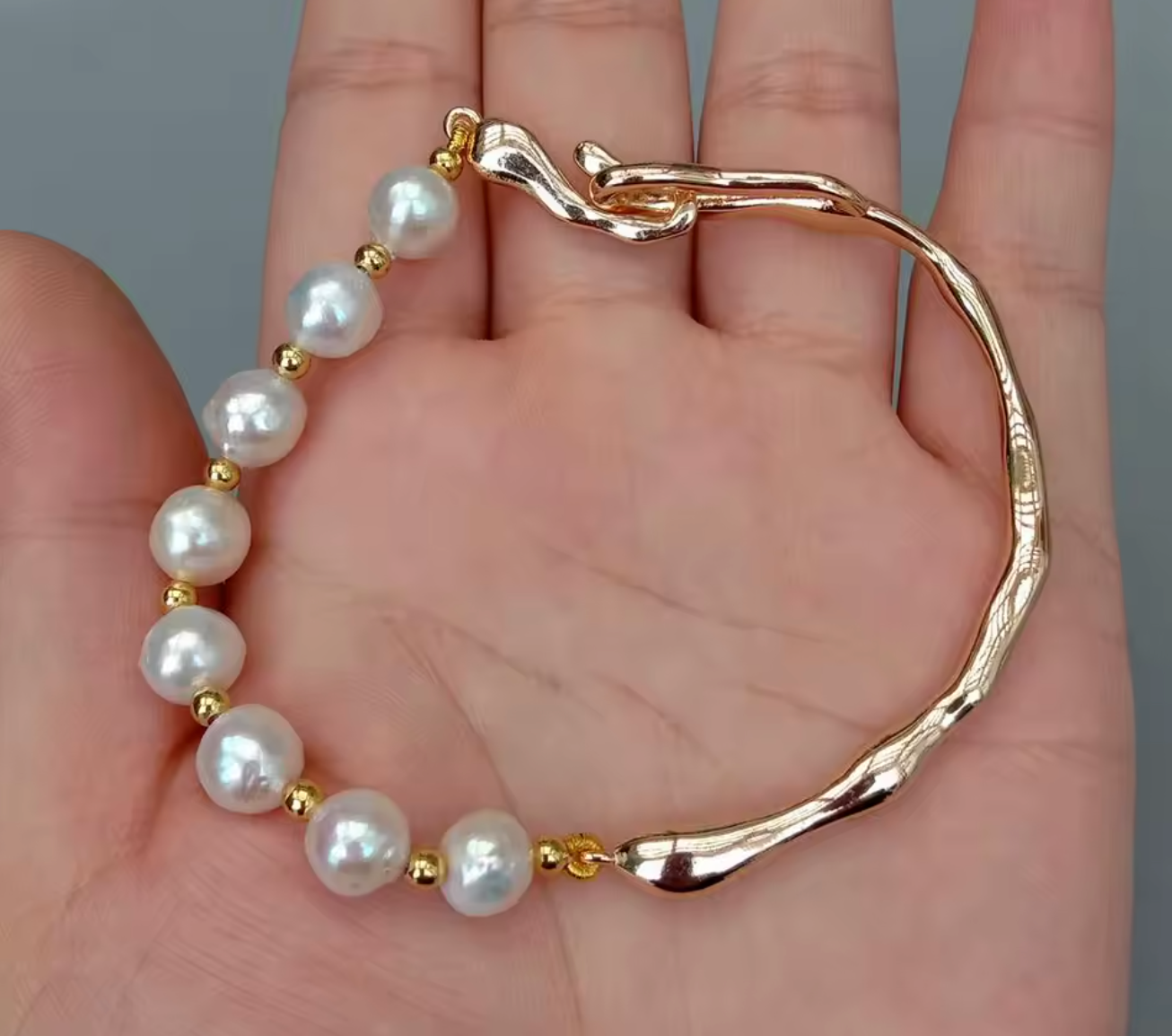 7–8mm Freshwater Cultured White Pearl Bracelet