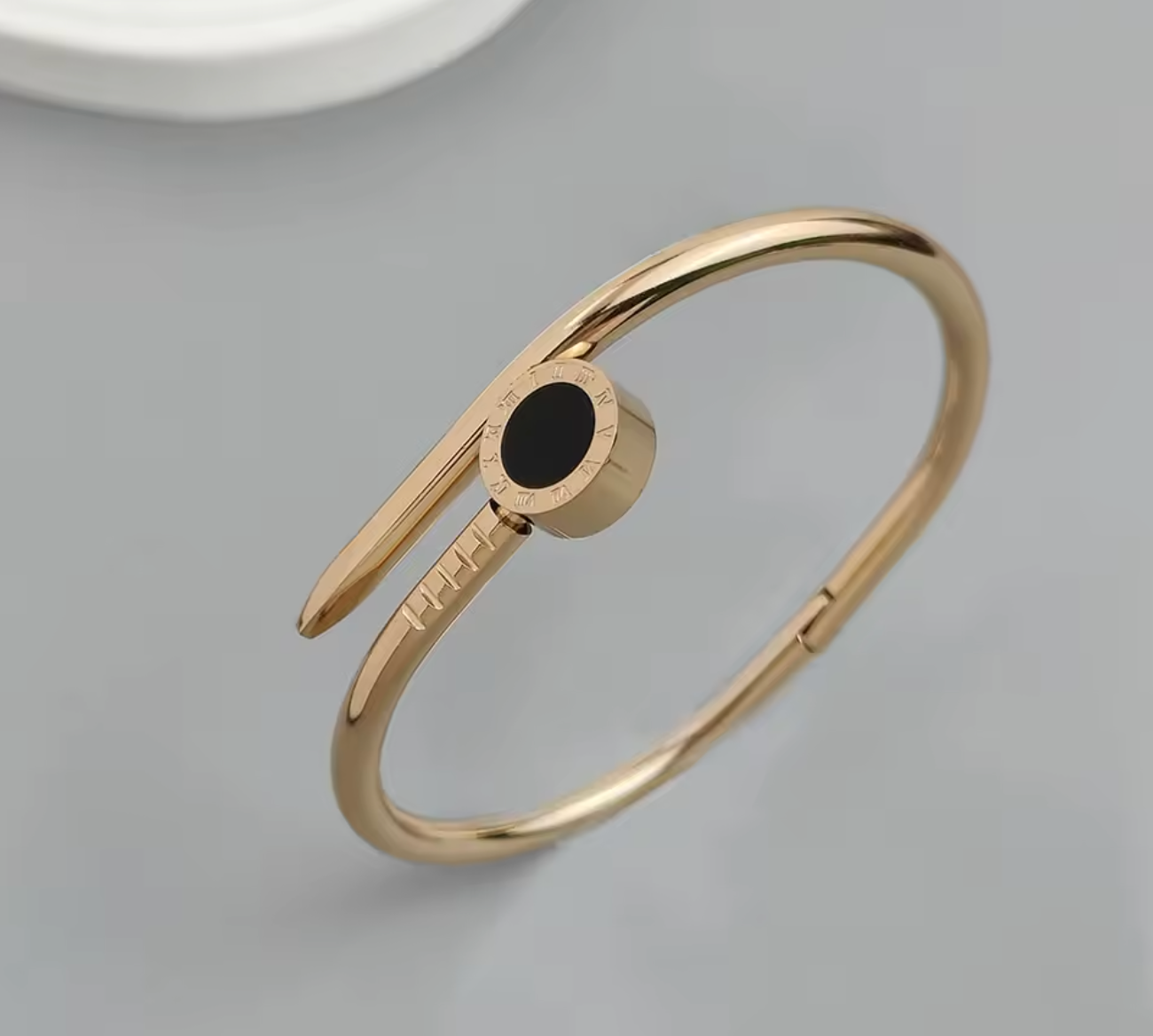 Charming Roman Numeral Wire Nail Bracelet for Women